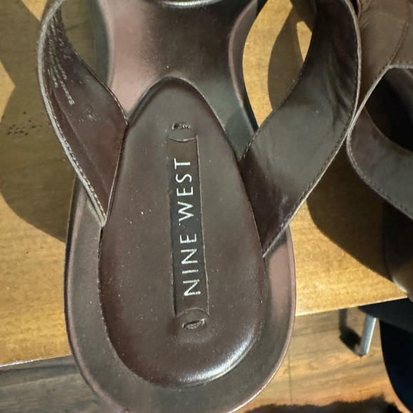 Nine West sandals - Picture 4 of 5
